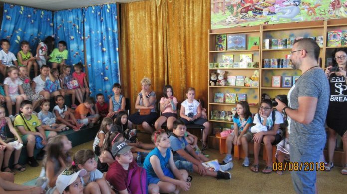 Лято в библиотеката