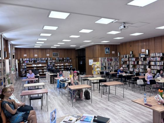 РБ “Христо Смирненски” представи Мария Андреева и книгата ѝ “Превенция на здравето” – снимка 4
