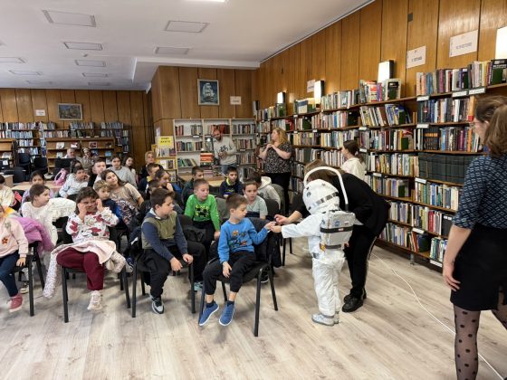 РБ"Христо Смирненски" и Издателство "Жанет 45" представиха "Чети наистина Кеплер62" – снимка 19