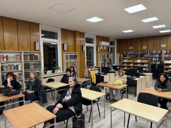 РБ"Христо Смирненски" и Костадина Костова представиха романа ѝ "Трифена" – снимка 3