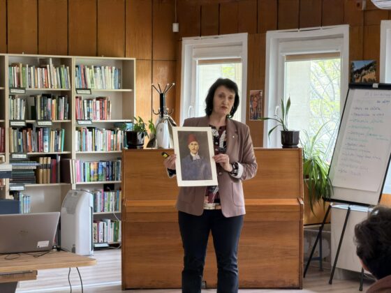 Презентация ”Художникът на Левски” събра ученици в библиотеката – снимка 2