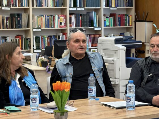 Среща-разговор на дебютантите с журито на Националния конкурс "Южна пролет" 2026 – снимка 8