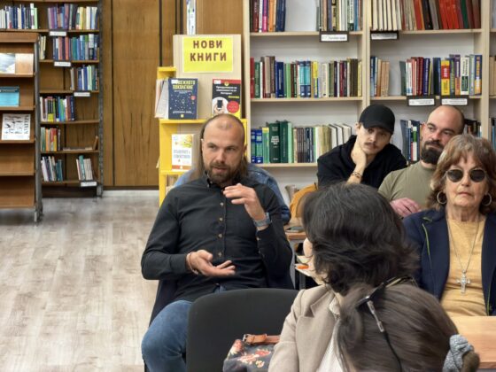 Среща-разговор на дебютантите с журито на Националния конкурс "Южна пролет" 2026 – снимка 10