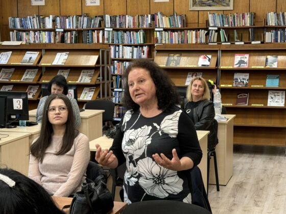 Среща-разговор на дебютантите с журито на Националния конкурс "Южна пролет" 2026 – снимка 15